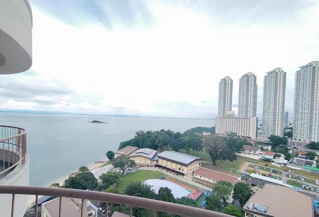 17 Jazz Sweet Beachfront Resort Tanjung Bungah  Buitenkant foto