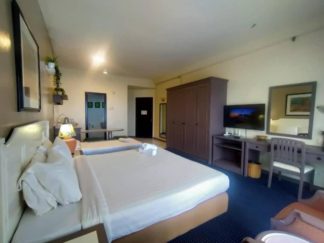 17 Jazz Sweet Beachfront Resort Tanjung Bungah  Buitenkant foto